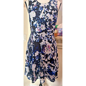 Express 8 Black White Blue Floral Sleeveless Fit and Flare Shift Mini Dress